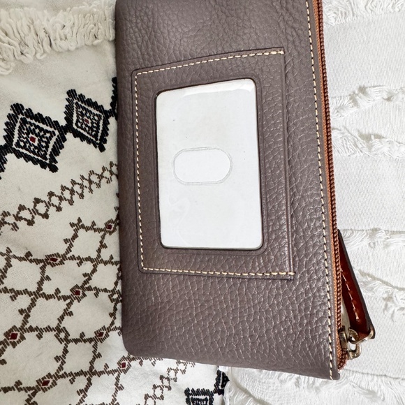 Dooney and Bourke zip Pouch - Picture 2 of 4